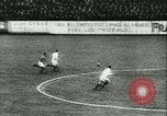 Standbild Fussballspiel Deutschland, 1942, aus Sekunde 17 historischem Filmmaterial Videoclip 65675020595