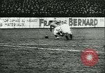 Standbild Fussballspiel Deutschland, 1942, aus Sekunde 30 historischem Filmmaterial Videoclip 65675020595