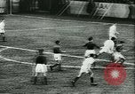 Standbild Fussballspiel Deutschland, 1942, aus Sekunde 47 historischem Filmmaterial Videoclip 65675020595