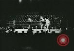 Standbild Boxkampf Deutschland, 1942, aus Sekunde 6 historischem Filmmaterial Videoclip 65675020596