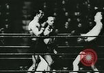 Standbild Boxkampf Deutschland, 1942, aus Sekunde 10 historischem Filmmaterial Videoclip 65675020596