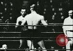 Standbild Boxkampf Deutschland, 1942, aus Sekunde 12 historischem Filmmaterial Videoclip 65675020596