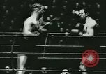 Standbild Boxkampf Deutschland, 1942, aus Sekunde 14 historischem Filmmaterial Videoclip 65675020596