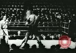 Standbild Boxkampf Deutschland, 1942, aus Sekunde 28 historischem Filmmaterial Videoclip 65675020596
