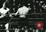 Standbild Boxkampf Deutschland, 1942, aus Sekunde 34 historischem Filmmaterial Videoclip 65675020596