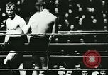 Standbild Boxkampf Deutschland, 1942, aus Sekunde 37 historischem Filmmaterial Videoclip 65675020596