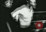 Standbild Boxkampf Deutschland, 1942, aus Sekunde 51 historischem Filmmaterial Videoclip 65675020596