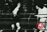Standbild Boxkampf Deutschland, 1942, aus Sekunde 53 historischem Filmmaterial Videoclip 65675020596