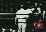 Standbild Boxkampf Deutschland, 1942, aus Sekunde 57 historischem Filmmaterial Videoclip 65675020596