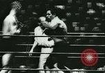 Standbild Boxkampf Deutschland, 1942, aus Sekunde 61 historischem Filmmaterial Videoclip 65675020596