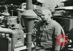 Immagine di Trattori e aratri Francia, 1942, secondo 5 filmato di repertorio 65675020604