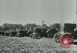 Immagine di Trattori e aratri Francia, 1942, secondo 13 filmato di repertorio 65675020604