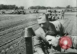 Immagine di Trattori e aratri Francia, 1942, secondo 32 filmato di repertorio 65675020604