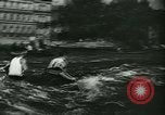 Standbild Kanu regatta Prag Tschechoslowakei, 1943, aus Sekunde 14 historischem Filmmaterial Videoclip 65675020607