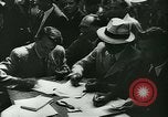 Standbild Kanu regatta Prag Tschechoslowakei, 1943, aus Sekunde 39 historischem Filmmaterial Videoclip 65675020607
