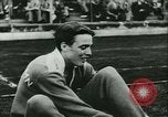 Standbild Track Meet Berlin Deutschland, 1943, aus Sekunde 8 historischem Filmmaterial Videoclip 65675020608