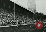 Standbild Track Meet Berlin Deutschland, 1943, aus Sekunde 11 historischem Filmmaterial Videoclip 65675020608
