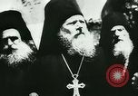 Standbild Deutsche offiziere Besuchen Sie Kloster auf dem Berg Athos Griechenland, 1944, aus Sekunde 31 historischem Filmmaterial Videoclip 65675020617
