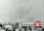 Immagine di German air raid Stalingrad Russia Unione Sovietica, 1943, secondo 14 filmato di repertorio 65675020621