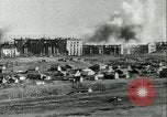 Immagine di German air raid Stalingrad Russia Unione Sovietica, 1943, secondo 23 filmato di repertorio 65675020621