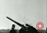 Immagine di German air raid Stalingrad Russia Unione Sovietica, 1943, secondo 38 filmato di repertorio 65675020621