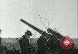 Immagine di German air raid Stalingrad Russia Unione Sovietica, 1943, secondo 40 filmato di repertorio 65675020621