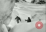 Standbild German Mountain Truppen Elbrus Kaukasus, 1943, aus Sekunde 9 historischem Filmmaterial Videoclip 65675020623