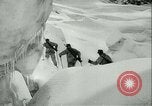 Standbild German Mountain Truppen Elbrus Kaukasus, 1943, aus Sekunde 12 historischem Filmmaterial Videoclip 65675020623