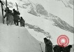 Standbild German Mountain Truppen Elbrus Kaukasus, 1943, aus Sekunde 15 historischem Filmmaterial Videoclip 65675020623