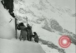 Standbild German Mountain Truppen Elbrus Kaukasus, 1943, aus Sekunde 16 historischem Filmmaterial Videoclip 65675020623