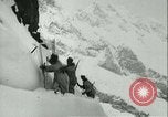 Standbild German Mountain Truppen Elbrus Kaukasus, 1943, aus Sekunde 18 historischem Filmmaterial Videoclip 65675020623