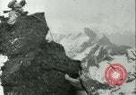 Standbild German Mountain Truppen Elbrus Kaukasus, 1943, aus Sekunde 33 historischem Filmmaterial Videoclip 65675020623
