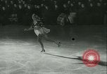 Standbild Eiskunstlauf Berlin Deutschland, 1942, aus Sekunde 3 historischem Filmmaterial Videoclip 65675020626