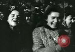 Standbild Eiskunstlauf Berlin Deutschland, 1942, aus Sekunde 20 historischem Filmmaterial Videoclip 65675020626
