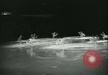 Standbild Eiskunstlauf Berlin Deutschland, 1942, aus Sekunde 55 historischem Filmmaterial Videoclip 65675020626