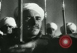 Image L'amiral Darlan Vichy visites des dirigeants arabes désert du Sahara en Afrique, 1942, de la seconde 38 séquences d'archives historiques vidéo 65675020627