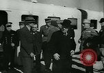 Image L'amiral Darlan Vichy visites des dirigeants arabes désert du Sahara en Afrique, 1942, de la seconde 40 séquences d'archives historiques vidéo 65675020627