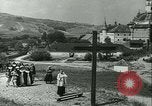 Immagine di Processione religiosa Croazia, 1942, secondo 13 filmato di repertorio 65675020630