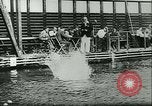 Standbild Schwimmen erfüllen Helsingor Dänemark, 1942, aus Sekunde 55 historischem Filmmaterial Videoclip 65675020631
