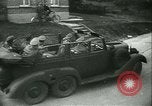 Immagine di Adolf Hitler truppe visite Ypres Belgio, 1940, secondo 4 filmato di repertorio 65675020642