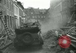 Immagine di Adolf Hitler truppe visite Ypres Belgio, 1940, secondo 9 filmato di repertorio 65675020642