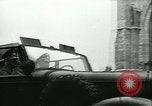 Immagine di Adolf Hitler truppe visite Ypres Belgio, 1940, secondo 12 filmato di repertorio 65675020642