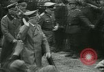 Immagine di Adolf Hitler truppe visite Ypres Belgio, 1940, secondo 44 filmato di repertorio 65675020642