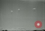 Standbild Deutsche Truppen marschieren in Norwegen Narvik Norwegen, 1940, aus Sekunde 11 historischem Filmmaterial Videoclip 65675020643
