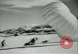 Standbild Deutsche Truppen marschieren in Norwegen Narvik Norwegen, 1940, aus Sekunde 24 historischem Filmmaterial Videoclip 65675020643