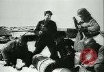 Standbild Deutsche Truppen marschieren in Norwegen Narvik Norwegen, 1940, aus Sekunde 34 historischem Filmmaterial Videoclip 65675020643