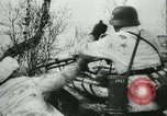 Standbild Deutsche Truppen marschieren in Norwegen Narvik Norwegen, 1940, aus Sekunde 58 historischem Filmmaterial Videoclip 65675020643