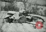 Standbild Deutsche Truppen marschieren in Norwegen Narvik Norwegen, 1940, aus Sekunde 60 historischem Filmmaterial Videoclip 65675020643