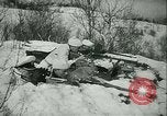 Standbild Deutsche Truppen marschieren in Norwegen Narvik Norwegen, 1940, aus Sekunde 61 historischem Filmmaterial Videoclip 65675020643
