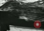 Standbild Deutsche Truppen marschieren in Merville Frankreich Merville Frankreich, 1940, aus Sekunde 8 historischem Filmmaterial Videoclip 65675020644